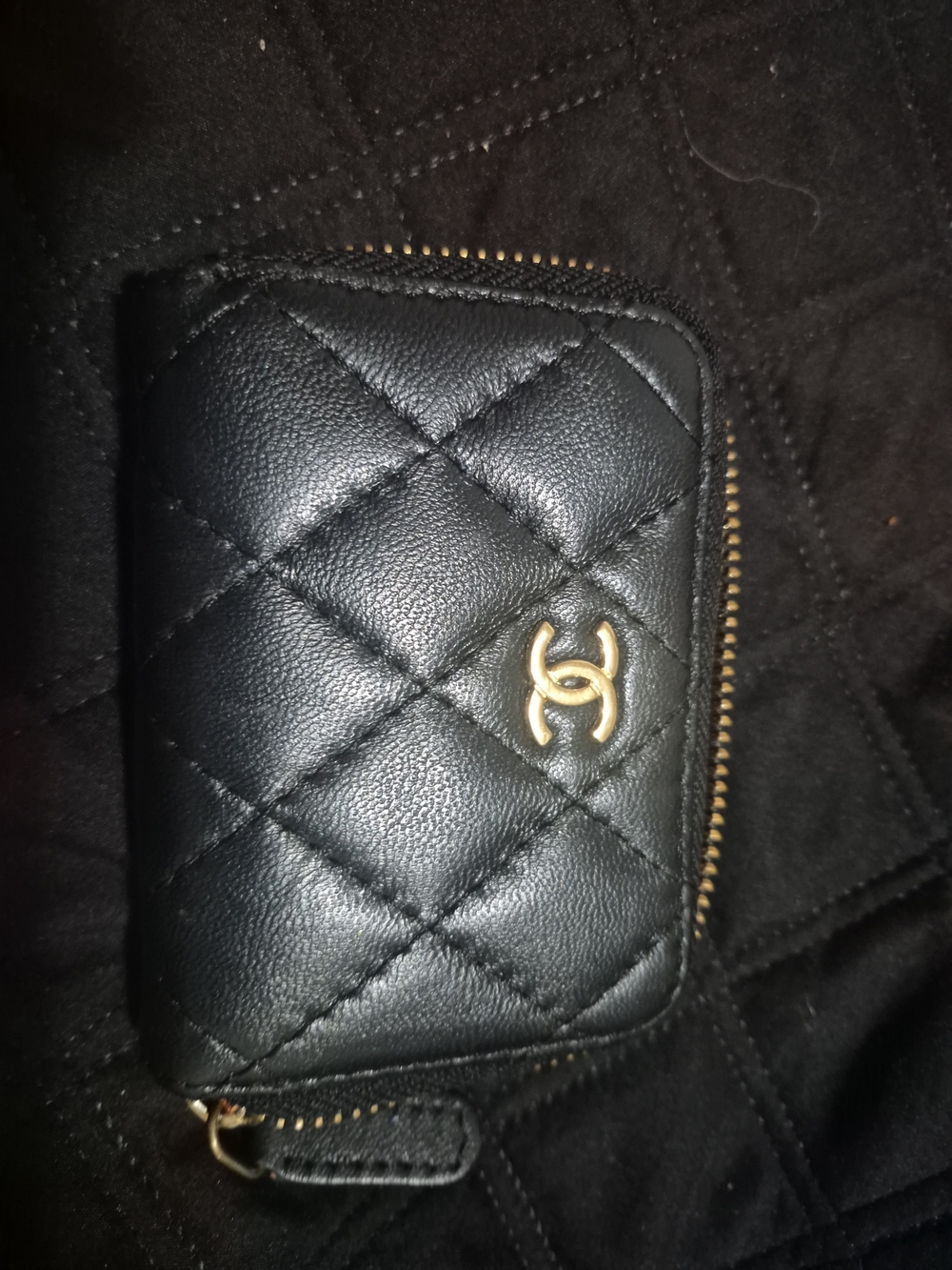 CHANEL Black Quilted Leather Zip Card Holder with Gold CC